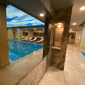 Miss Old Hotel