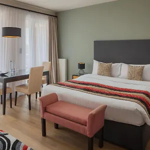 Escala & Hotel Budapesta